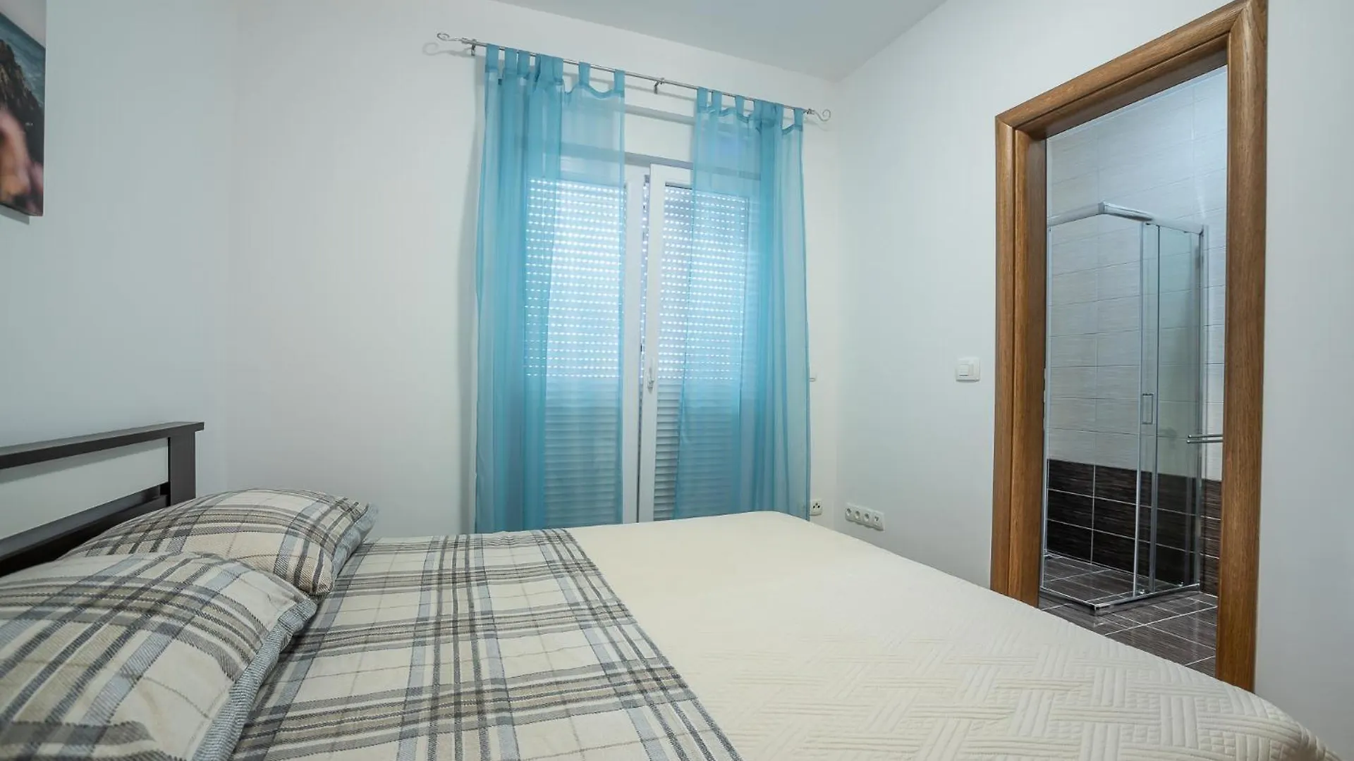 Sandrina Residences Vrsi 0*,